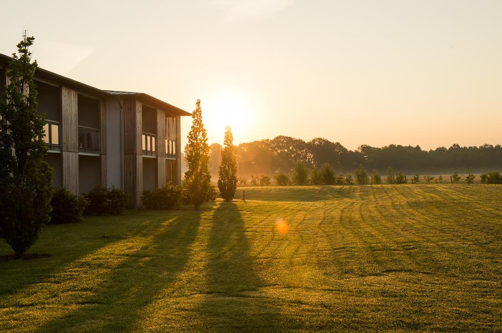 Hotel Gut Bardenhagen Bagian luar foto