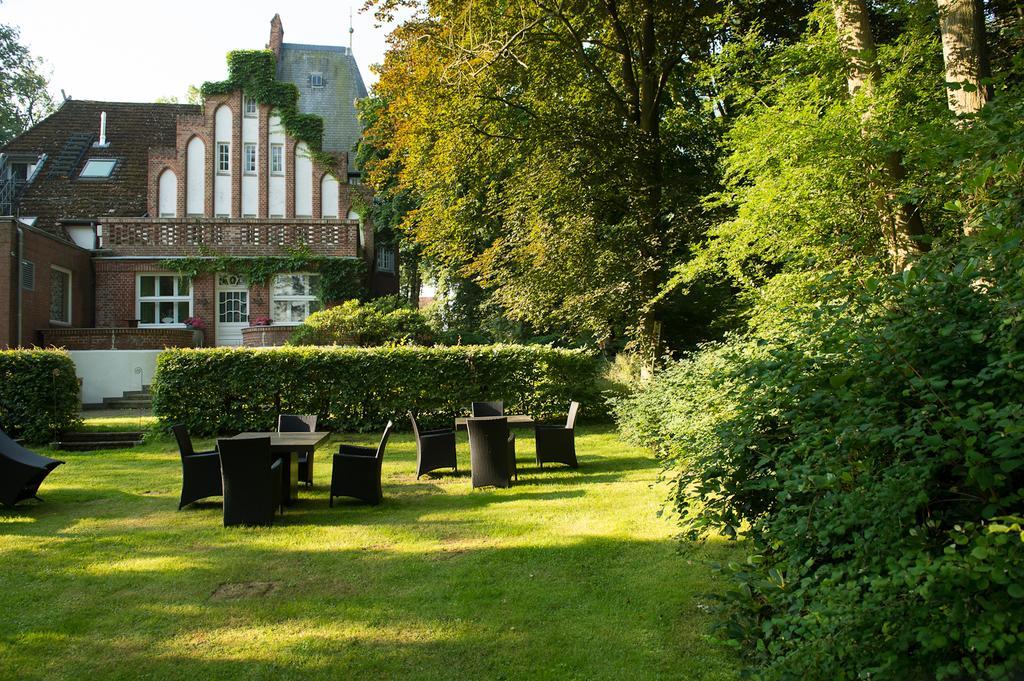 Hotel Gut Bardenhagen Bagian luar foto